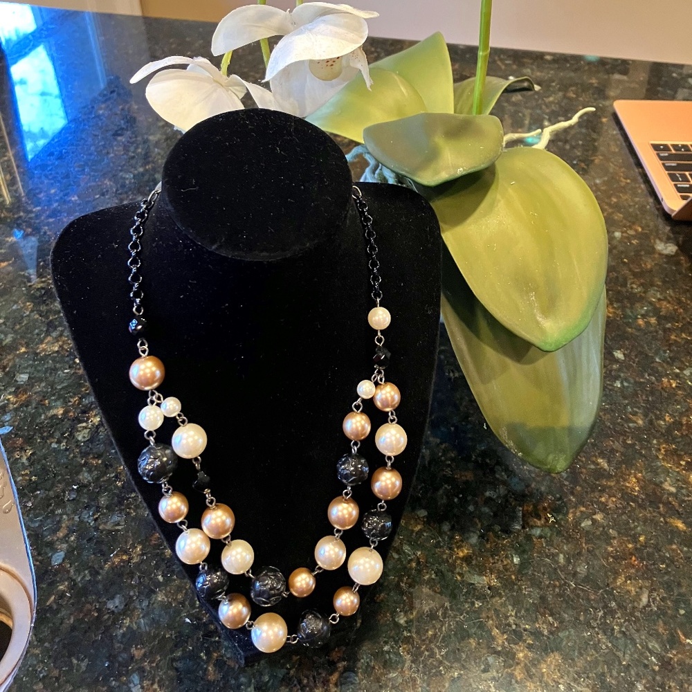 Sabika Pearl Necklace